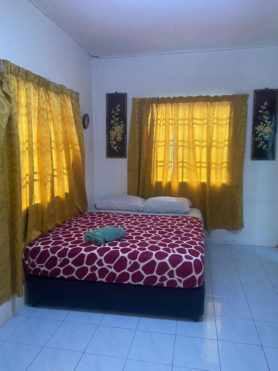 Padang Besar Roomstay Firdaus ภายนอก รูปภาพ